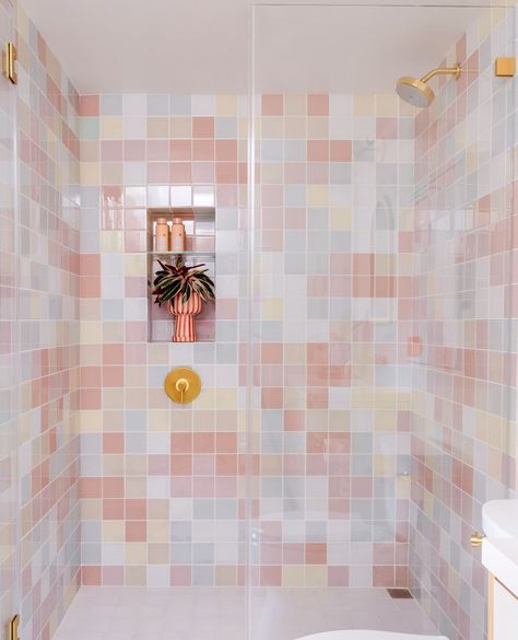 Fireclay Tile | "Fireclay’s Glass Tile feels like jewels on my walls. The sheen and lightness that comes through from the glass is so beautiful, and even 4… | Instagram Modern Vintage Bathroom, Fireclay Tile, Handmade Tile, Funky Decor, Top Interior Designers, House Bathroom, Dream House Decor, Dream Home Design, Shower Tile