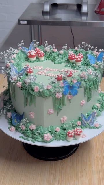 Decoden Cake, Forest Fairy Cake, Enchanted Forest Theme Cake, Fairy Core Cake, Fairycore Cake, Fairytale Birthday Cake, Forest Theme Cakes, Fairytale Cake, Cottagecore Cake