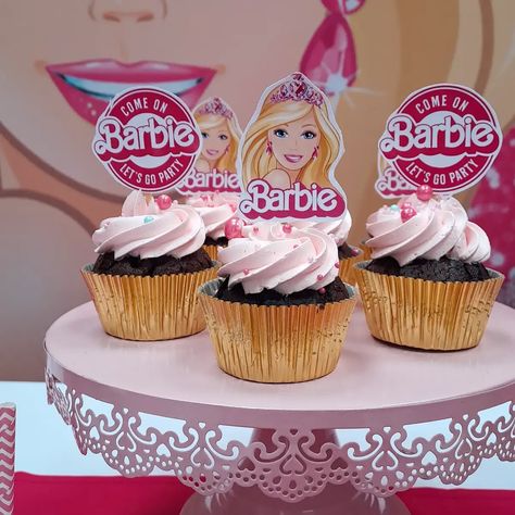 Barbie Birthday Party  | CatchMyParty.com Cupcakes Barbie, Barbie Cupcakes, Barbie Birthday Cake, Birthday Barbie, Inside Cake, Cupcake Queen, Sweet Temptation, Cupcake Cake Designs, Birthday Cake Topper Printable