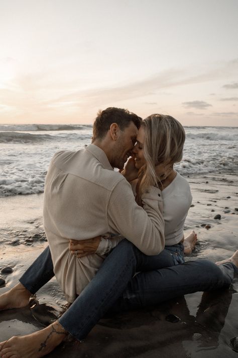 La Jolla engagement photographer - Southern California weddings Photo Shoot Beach, Engagement Photo Shoot Beach, San Diego Engagement, Engagement Photo Shoot, Sunset Silhouette, Genuine Smile, San Diego Beach, Beach Engagement Photos, Wedding Southern California