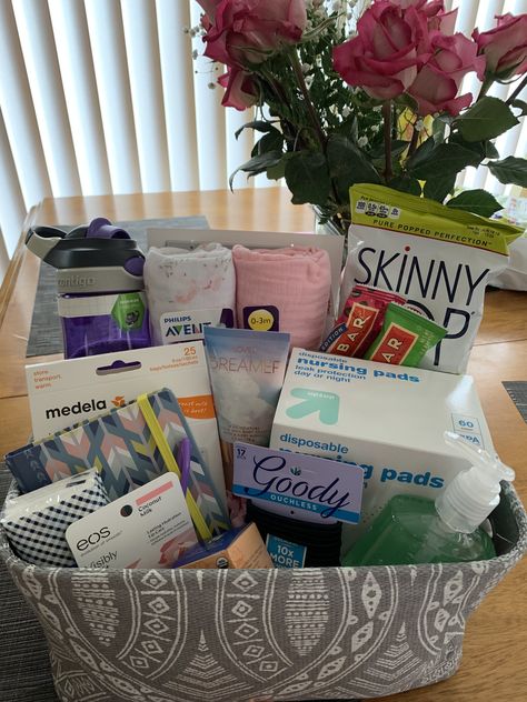 breastfeeding gift basket Coming Home Basket For Mom, Gift Basket For Mom To Be, Maternity Baskets Gift Ideas, Labor Basket For Mom, Labor Gift Basket For Mom, Mommy Basket Gift Ideas, Birth Basket For Mom, After Labor Gift Basket, Newborn Mom Gift Basket