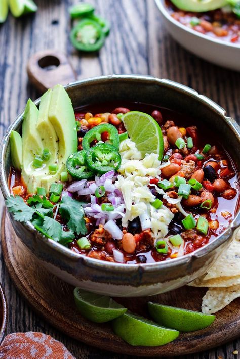 Panera Turkey Chili (Copycat Recipe to Make at Home!) - Give it Some Thyme Dutch Oven Turkey Chili, Panera Bread Turkey Chili Recipe, Panera Turkey Chili Recipe, Panera Turkey Chili, Turkey Sandwich Thanksgiving, Turkey Chilli, Panera Recipes, Turkey Chili Crockpot, Healthy Turkey Recipes