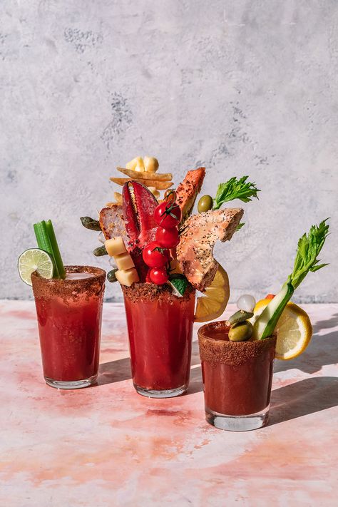 3 Caesar recipes to invite to your next brunch | The simple classic, a flavourful vegan version, and a Caesar dripping with famous Canadian foods. A Souped-up Caesar, Eh?, Classic Caesar, Vegan Caesar Caesar Drink, Food High In Protein, Canadian Foods, Caesar Cocktail, Caesar Recipe, Mobile Cocktail Bar, Picnic Planning, Vegan Caesar, Easy Dips