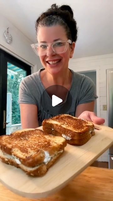 Ricotta Grilled Cheese Sandwiches, Ricotta Sandwich, Ricotta Grilled Cheese, Ricotta Recipes Dessert, Best Grilled Cheese Sandwich, Ricotta Dessert, Sandwich Spreads, The Best Grilled Cheese, Grill Cheese