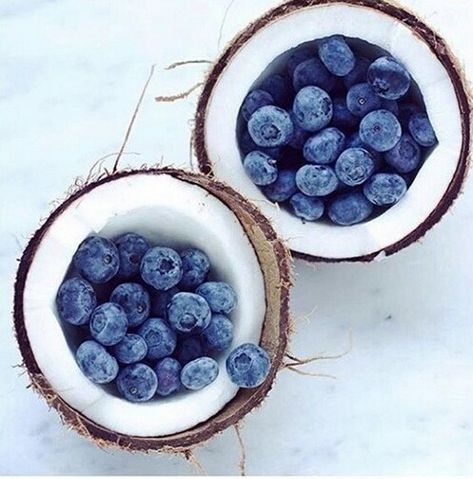 Untitled Coconut Blueberry, Beach Coconut, Tumblr Food, Dutch Girl, Tropical Beach, Pretty Food, Fruits And Veggies, Blueberries, Aesthetic Food