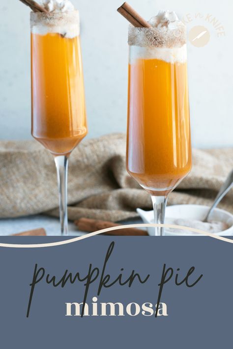 Pumpkin Pie Mimosa, Fall Brunch Drinks Alcoholic, Pumpkin Spice Mimosa, Fall Mimosa Ideas, Thanksgiving Engagement Party, Fall Momosa, Thanksgiving Mimosas, Pumpkin Mimosa, Fall Mimosas