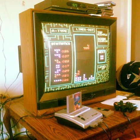 Video Game Controller Aesthetic, Orange Video Game Aesthetic, 90s Video Games Aesthetic, Old Games Aesthetic, Old Video Games Aesthetic, 90s Objects, Tetris Aesthetic, Retro Video Game Aesthetic, Connor Core