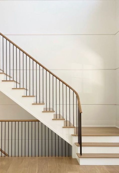 Reling Design, Sweet Fern, Cold Spring Harbor, Staircase Railing Design, House Staircase, Escalier Design, Stair Railing Design, Iron Balusters, Stair Landing