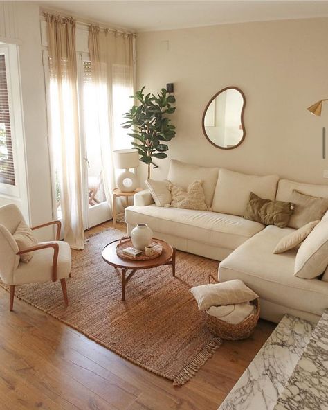 Sofas Ideas Living Room, Sofa Design Ideas, Beige Living Rooms, Apartment Living Room Design, Casa Vintage, Brown Living Room, Home Design Living Room, Apartment Decor Inspiration, Decor Home Living Room