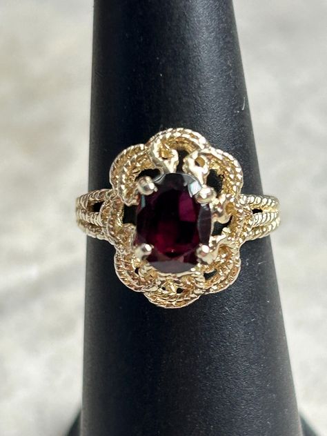 Victorian Style Collectible Ruby Rings, Red Victorian Hallmarked Rings, Red Victorian Filigree Ring With Gemstone, Victorian 14k Gold Red Ring, Luxury Victorian Ruby Cabochon Ring, Old Fashioned, Fashion Rings, Vintage Rings