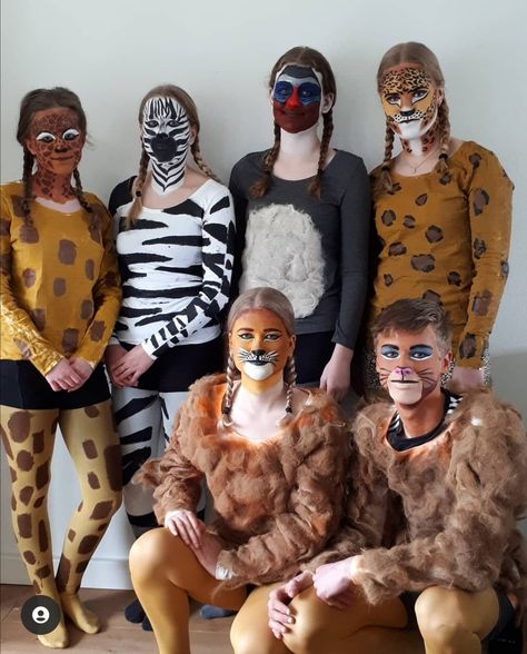 Lion King Play, Theme Costumes, Halloween Costume Hats, Lion King Jr, Festival Fancy Dress, Animal Makeup, Animal Halloween Costumes, Painted Faces, Animal Costumes