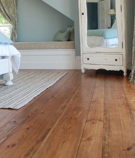 Dark Laminate, Flooring Wide Plank, Reclaimed Oak Flooring, Shiplap Paneling, Red Oak Hardwood Floors, Pine Wood Flooring, Pine Flooring, Prefinished Hardwood, Heart Pine Flooring