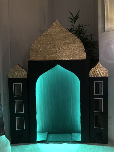 Diy Aladdin Decorations, Aladdin Decor, Arabian Backdrop, Aladdin Stage Design, Aladdin Play Props Set Design, Arabian Theme, Arabian Decor, Eid Ramadan, Arabian Nights Party