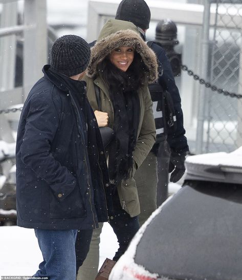 Meghan Markle Green, Le Chameau Boots, Meghan Markel, Rugby League World Cup, Estilo Meghan Markle, Princ Harry, Brown High Boots, Prince Harry Et Meghan, Canada Vancouver