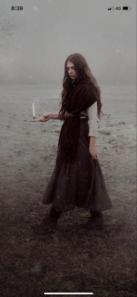 Ethereal Witch Outfits, Woodland Goth Aesthetic Outfits, Woodland Goth Fashion, Southern Goth Fashion, Witch Core Aesthetic Outfit, Bog Witch Aesthetic Outfit, Eco Goth Aesthetic, Woodland Goth Aesthetic, Goth Farmer