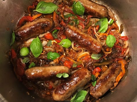 Beer-Braised Sausages with Peppers and Onions Braised Sausages, Brat Sausage, Sausage Peppers And Onions, German Sausage, Italian Sausage Recipes, Cooking With Beer, Sweet Peppers, Sausage And Peppers, Easy Weeknight Dinner