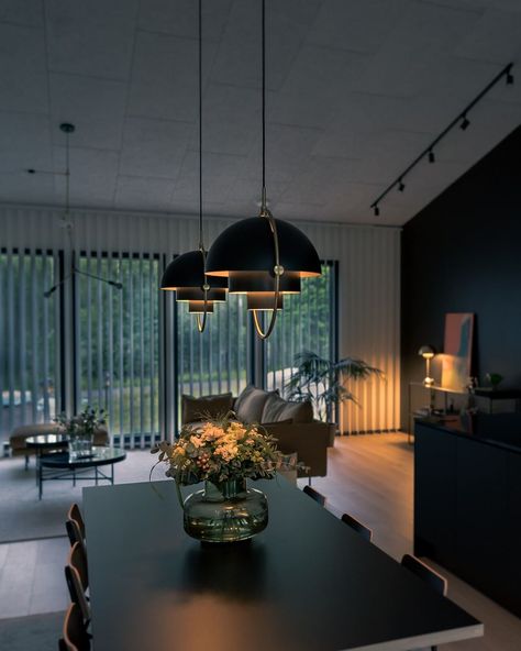 #modernisisustus #moderninterior #gubi #gubimultilite #pendantlight Gubi Pendant, Gubi Multi Lite Pendant, Gubi Lighting, Gubi Multi Lite, Kitchen Pendants, Ceiling Lamp, Interior Inspiration, Modern Interior, Lighting Design