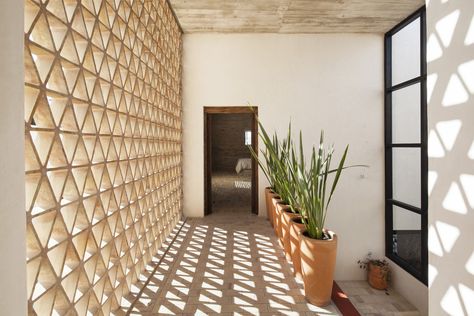 Gallery of The Rustic Beauty of the Chukum in Modern Mexican Architecture - 5 Mexican Interiors, Wall Screen, Timber Screens, Kids Cafe, Mexico House, Breeze Blocks, Contemporary Building, Casa Country, St Andrew