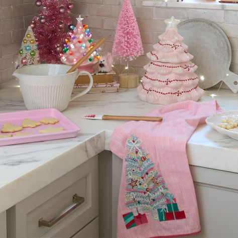 Pink Tinsel Christmas Tree Embroidered Kitchen Towel - World Market Pink Christmas Kitchen Decor, Pink Christmas Kitchen, Pink Christmas Tablescapes, Pink Shabby Chic Christmas, Pastel Christmas Decor, Cocoa Party, Vintage Pink Christmas, Christmas Tea Party, Tinsel Christmas