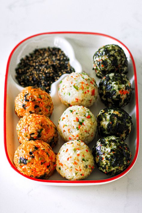 Vegan Jumeokbap Korean Rice Balls 3 Ways Bahn Mi Vegan, Vegan Sushi Balls, Vegan Tapas Ideas, Healthy Asian Snacks, Leftover Rice Balls, Vegan Savory Snacks, Asian Finger Food, Vegan Kimbap, Rice Bowl Ideas