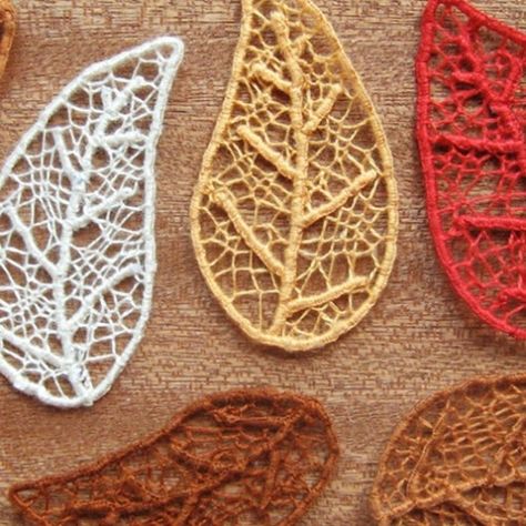 Skeleton Leaves, Tutorial Macramé, Purl Bee, Textiles Techniques, Paper Embroidery, Needle Lace, Bobbin Lace, Embroidery Inspiration, Embroidery Floss