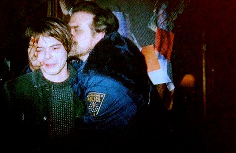 Charlie Heaton & David Harbour behind the scenes of season 2 Stranger Things Season 2 Aesthetic, Stranger Things Dr, Stranger Things Bts, Hopper Stranger Things, Jim Hopper, Charlie Heaton, David Harbour, St Cast, Stranger Things Quote