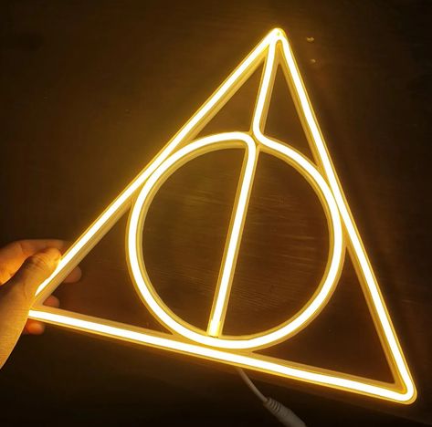 Harry Potter Led Lights, Harry Potter Frame, Barra Bar, Always Harry Potter, Kids Puzzles, Neon Bedroom, Neon Flex, Neon Room, Neon Lamp