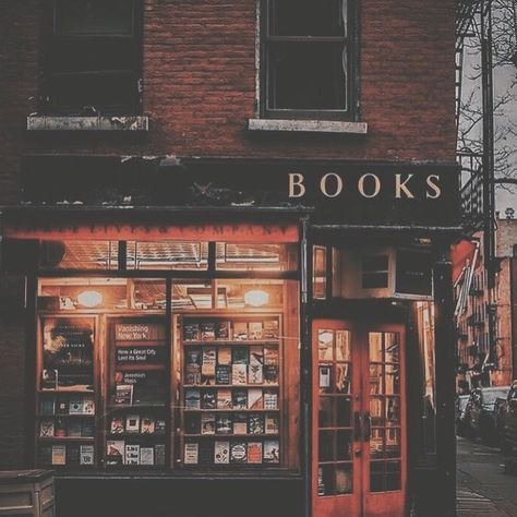 ♥ school is killing me ━ are u interested in books? ━ ones I read a book with 600 pages in less than three days. Veronica Core, School Is Killing Me, Dark Academia Aesthetic, Academia Aesthetic, Old Book, Book Store, Find Picture, Library Books, Educational Activities