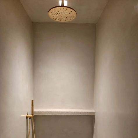 Vasari Lime Plaster & Paint (@vasari_plaster_paint) • Instagram photos and videos Vasari Plaster, Vasari Lime Paint, Lime Plaster, Plaster Paint, Tropical Interior, Lime Paint, Venetian Plaster, Half Bath, Wall Ideas