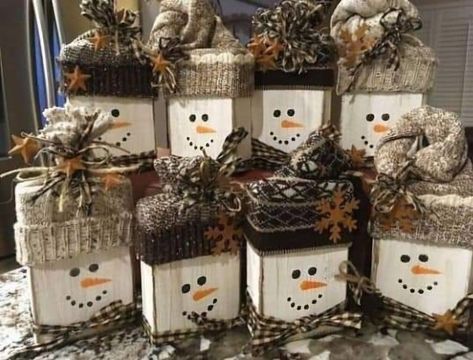 4x4 Crafts, Wood Blocks Christmas, Christmas Extravaganza, 2x4 Crafts, Snowman Ideas, Christmas Craft Show, Wooden Snowmen, Wooden Christmas Crafts, Christmas Signs Wood