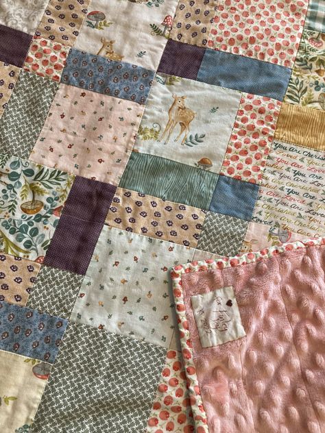 Indie Quilt, Homemade Patchwork Quilt, Boho Quilt Ideas, Earthy Quilt Color Schemes, Beginner Patchwork Quilt, Quilting Ideas, Cottagecore Quilt, Puff Quilt Pattern, Sewing Shed