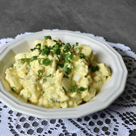 Greek Yogurt Egg Salad Greek Yogurt Egg Salad, Ww Lunch Ideas, Yogurt Egg Salad, Greek Yogurt Eggs, Egg Salad Recipe Healthy, Ww Salads, Healthy Egg Salad, Best Egg Salad Recipe, Bacon Ranch Potatoes