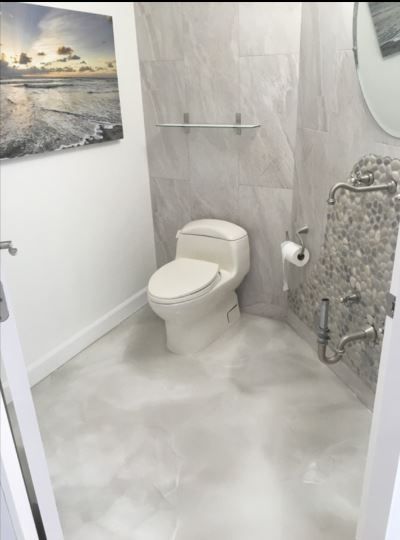 Epoxy Flooring Bathroom Epoxy Bathroom Floor Ideas, Bathroom Epoxy Floor, Epoxi Floors, Epoxy Floor Bathroom, Epoxy Bathroom Floor, Epoxy Bathroom, Flooring Bathroom, Resin Floor, Painting Tile Floors