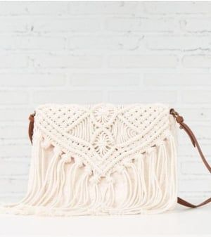 Τσάντες Louis Vuitton, Macrame Tas, Boho Wedding Accessories, Pola Macrame, Macrame Purse, Sac Diy, Macrame Patterns Tutorials, Crochet Purse, Macrame Bag