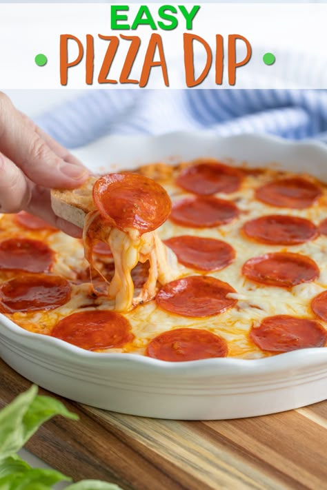 Easy Pizza Dip, Italian Appetizers Easy, Pizza Dip Recipes, Pepperoni Pizza Dip, Appetizers Easy Dips, Pizza Appetizers, Pizza Dip, Appetizers Easy Finger Food, Dip Recipes Easy