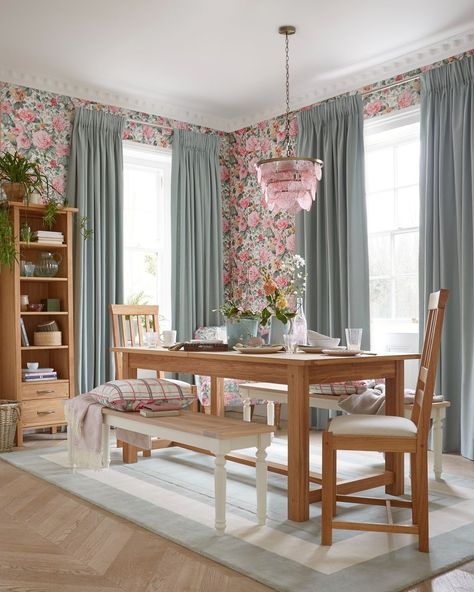 Laura Ashley on Instagram: “Create a vibrant and charming atmosphere with the Aveline wallpaper, reminiscent of traditional British blooms.⁣ Balance out this lively…” Laura Ashley Prints, Modern English Cottage, Bookcase Ladder, Oak Extending Dining Table, Timeless Interiors, Extending Dining Table, Its Fine, Modern Upholstery, Oak Dining Table