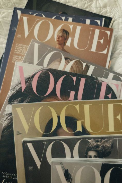 Own pic! British Vogue Vogue Magazine Vogue Magazine Cover Ideas, Ali Macgraw, Model Runway, Vogue Magazine Covers, Magazine Vogue, Michelle Yeoh, Helen Mirren, Vogue Covers, Karlie Kloss