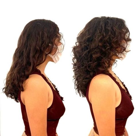 Natural Curly Hair Cuts, Wolfcut Hair Long, Curly Hair Drawing, Long Wolfcut Haircut, Curly Hair Updo, Bangs Curly, Wolfcut Haircut, Long Wolfcut, Haircuts For Wavy Hair