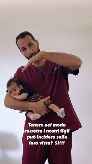 Dr Davide Michienzi Osteopata 👨🏼‍⚕️ on Instagram: "Altro video dedicato al come tenere in braccio nel modo migliore i nostri figli. Uno degli errori che spesso si vede è quello di tenere i neonati in un modo che questi non riescono mantenere lo sguardo orizzontale verso il prossimo. Com’è importante per gli adulti avere gli occhi 👀 posizionati alla stessa altezza, lo è anche per i neonati, anzi per loro lo è ancora di più perché il loro apparato visito è in pieno sviluppo. Ogni persona che po On Instagram, Quick Saves