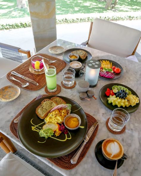 Breakfast at Revivo wellness resort in Nusa Dua, Bali Resort Breakfast, Fantasy Country, Nusa Dua Bali, Bali Retreat, Bali Resort, Wellness Resort, Resort Style, Bali, Diet