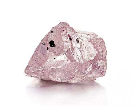 How much can a massive 23.16 carat pink diamond be worth in the rough? Petra Diamonds unearthed one of the biggest discoveries in the pink diamonds industry. The diamond was sold for $10.05 Million Dollars Raw Gemstones Rocks, Diamond Mines, Pink Diamonds, Diamond Image, Gem Diamonds, Big Diamond, Minerals And Gemstones, Rocks And Gems, Rough Diamond