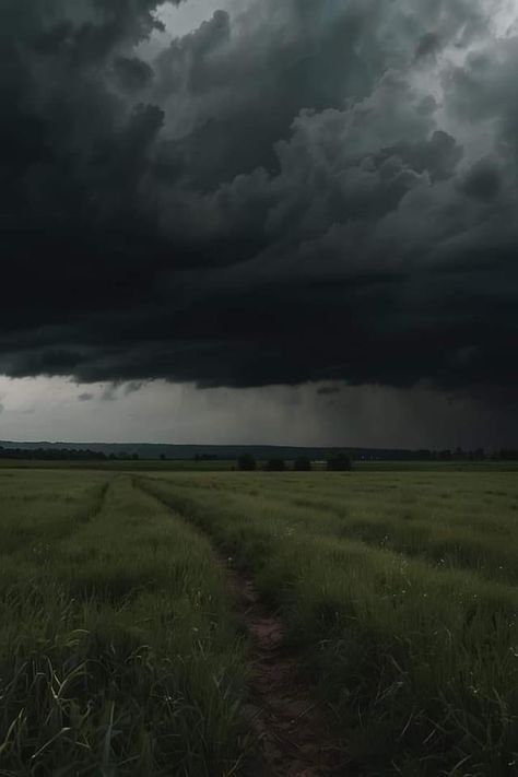 Rural Aesthetic Dark, Painting Storm Clouds, Calm Dark Aesthetic, Storm Weather, Storms Aesthetic, Storm Landscape, Stormy Aesthetic, Stormy Skies, Stormy Weather Aesthetic