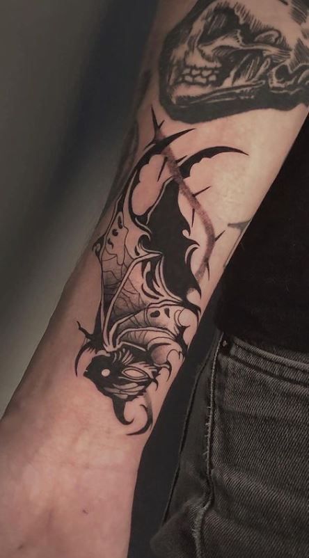 << Check out more Bat Tattoos and Ideas #girlytattoos #tattooideas #tattoodesigns #tattoos #bat Fox Bat Tattoo, Bat Elbow Tattoo, Bat Wrist Tattoo, Bat Shoulder Tattoo, Bat Arm Tattoo, Bat Tattoo Arm, Bat Skull Tattoo, Bat Hand Tattoo, Bat Neck Tattoo