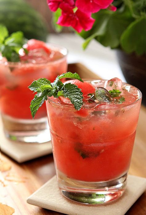 Watermelon Mint Mojito, Watermelon Mint Salad, Watermelon Mint Lemonade, Colorado Food, Mint Cocktails, Watermelon Cocktail, Watermelon Mojito, Mint Lemonade, Mint Mojito