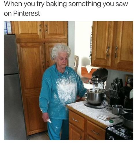 32 Funny Memes To Brighten Up Your Day Cooking Quotes Humor, Baking Humor, Cooking Humor, Bakers Gonna Bake, Old Memes, Jokes Humor, Caption This, Celebrity Updates, Laughing Out Loud