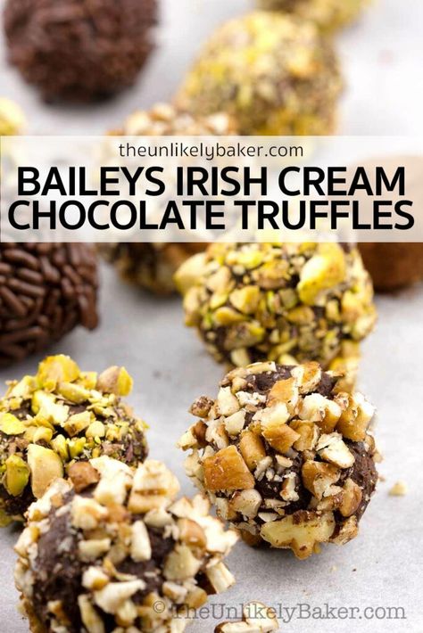 Bailey Truffles Irish Cream, Baileys Irish Cream Truffles, Baileys Balls Recipe, Baileys Balls, Bailey Truffles, Irish Cream Truffles, Baileys Irish, Candy Recipes Homemade, Baileys Irish Cream