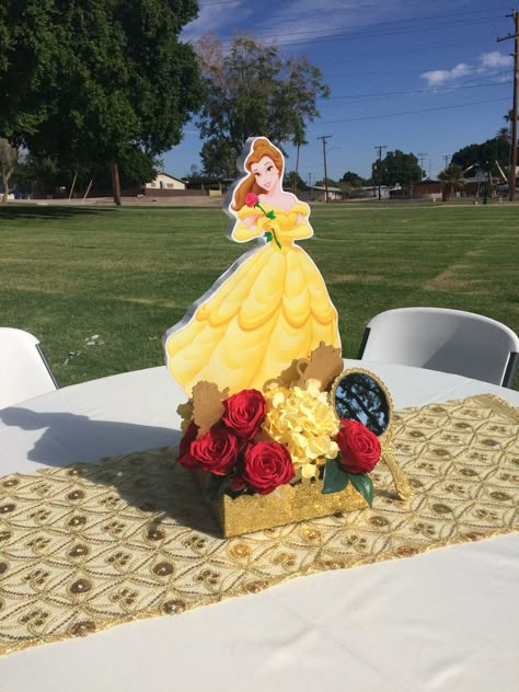 Belle Centerpieces, Cincoañera Ideas, Beauty And The Beast Centerpiece, Princess Birthday Centerpieces, Disney Princess Centerpieces, Princess Belle Party, Butterfly Birthday Party Decorations, Belle Birthday Party, Princess Centerpieces