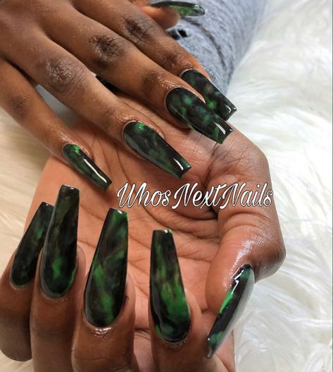 Black and green marbles nails Black And Green Nails, Black Marble Nails, Bandana Nails, Marble Acrylic Nails, Black Halloween Nails, Emerald Nails, Almond Acrylic, Green Acrylic Nails, Dark Green Nails