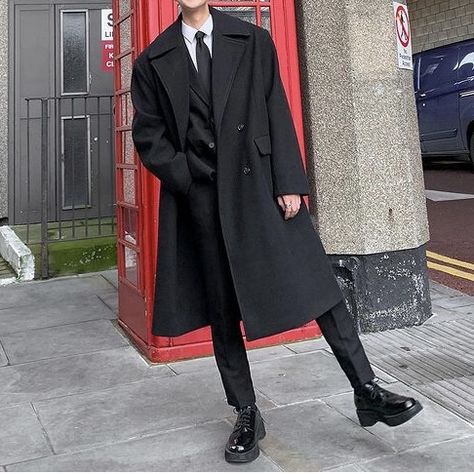 Korean Suits For Men, Coat Outfit Men Formal, Black Suit Aesthetic Men, Men In Suits Reference, Fancy Outfits Men, Punk Academia Aesthetic, Dandy Fashion, Academia Outfits, Men Stylish Dress