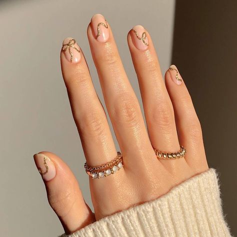 The Coquette Nail Trend Is Ramping Up—11 Designs I Love | Who What Wear UK Coquette Nail Ideas, Ribbon Nails, Coquette Nail, Xmas Nail Designs, Coquette Nails, Bow Nail Art, Pastel Nail Polish, Nails Yellow, Holiday Nail Designs